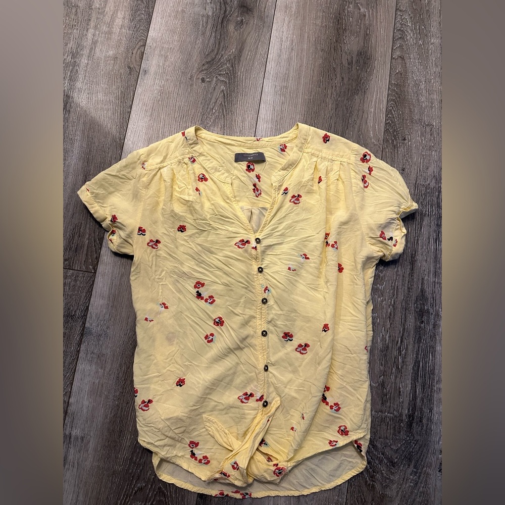 Denver Hayes Short-Sleeve Button Blouse